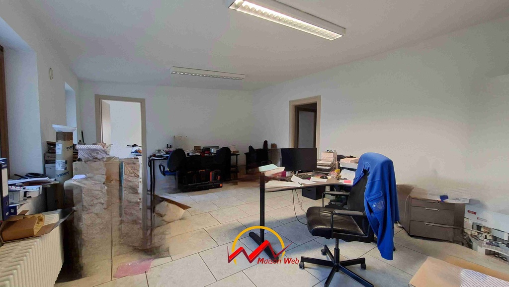 Immagine per Uffici e magazzino a Villeneuve