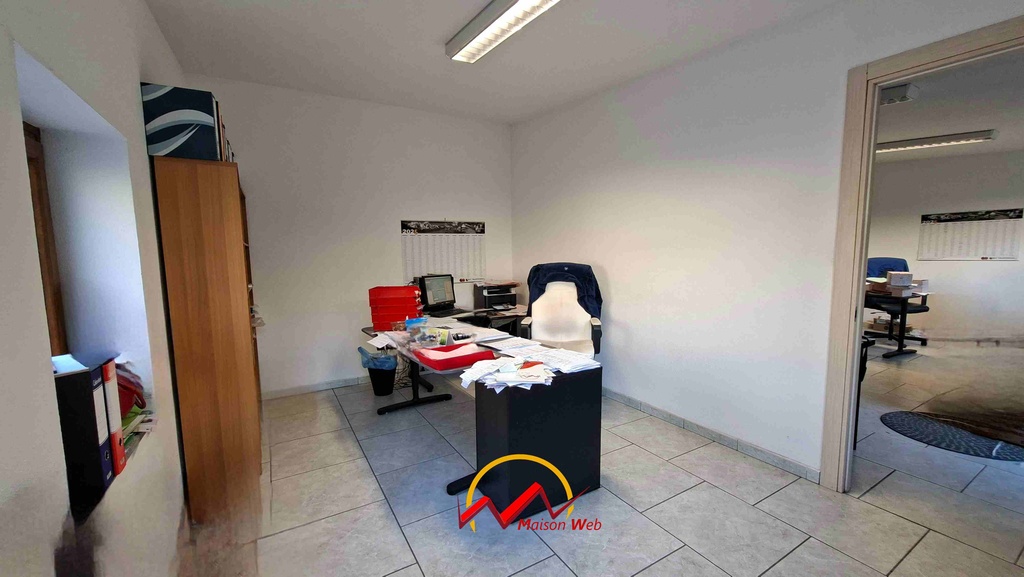 Immagine per Uffici e magazzino a Villeneuve