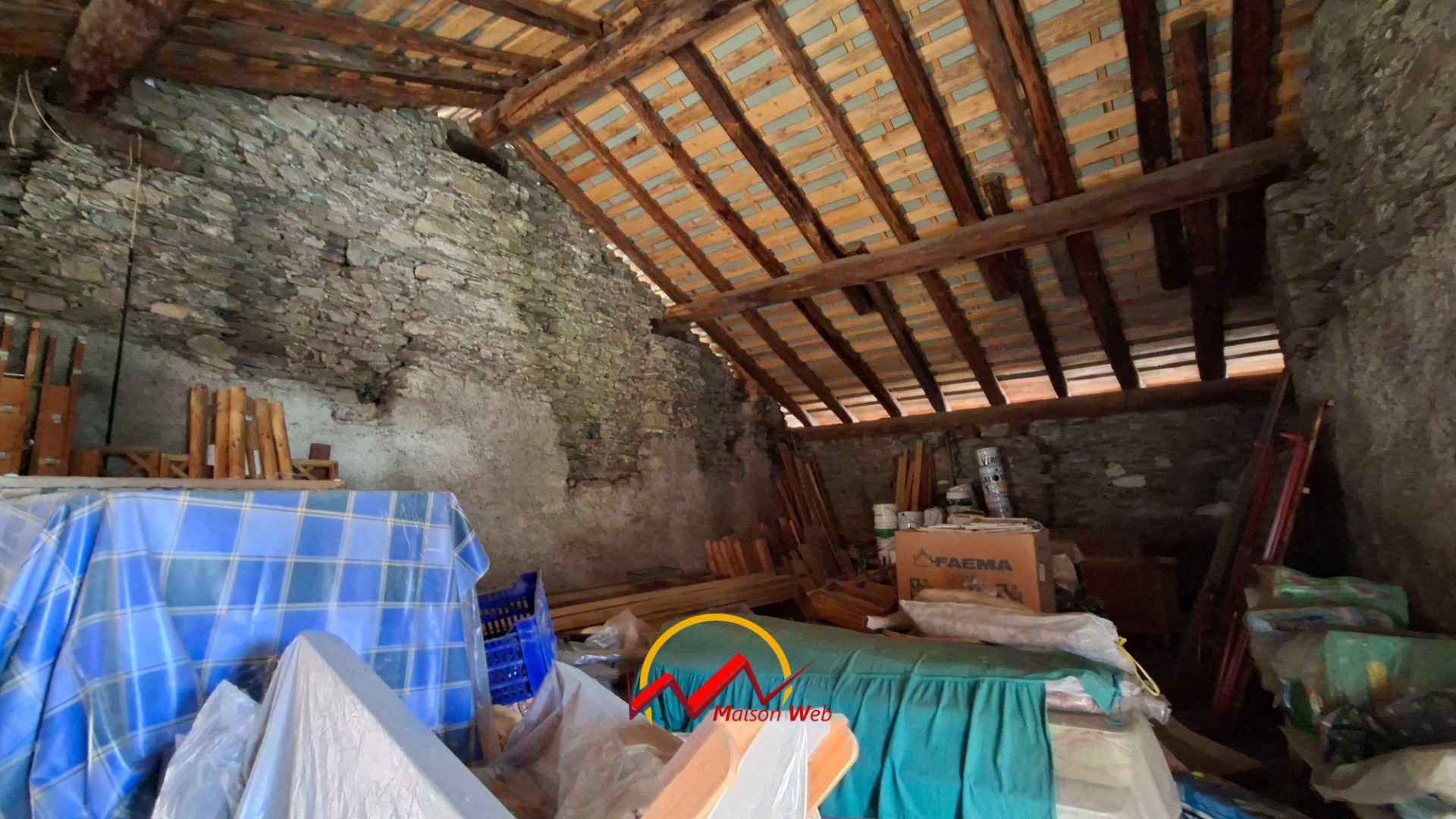 Immagine per Terratetto da ristrutturare + rustico e autorimessa