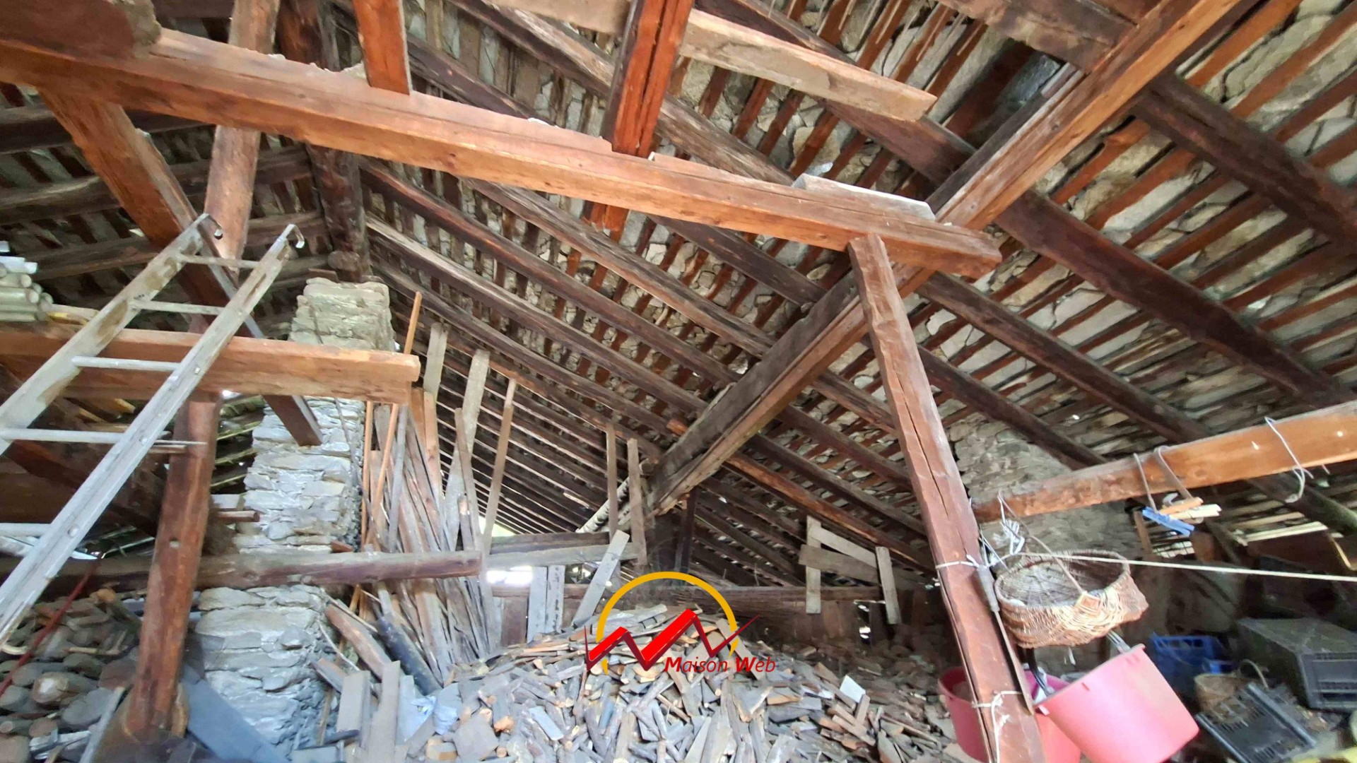 Immagine per Terratetto da ristrutturare + rustico e autorimessa