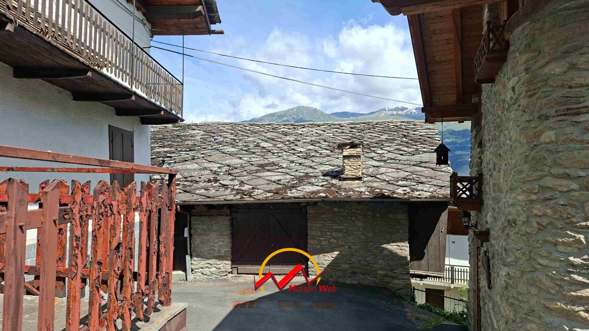 Immagine per Terratetto da ristrutturare + rustico e autorimessa